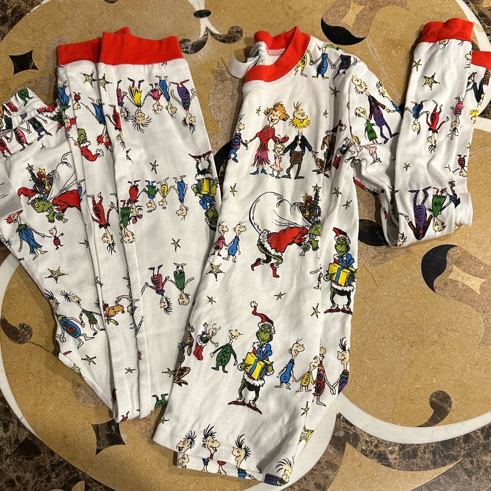 Pottery Barn kids Dr. Seuss's The Grinch Organic Pajama Set size 10